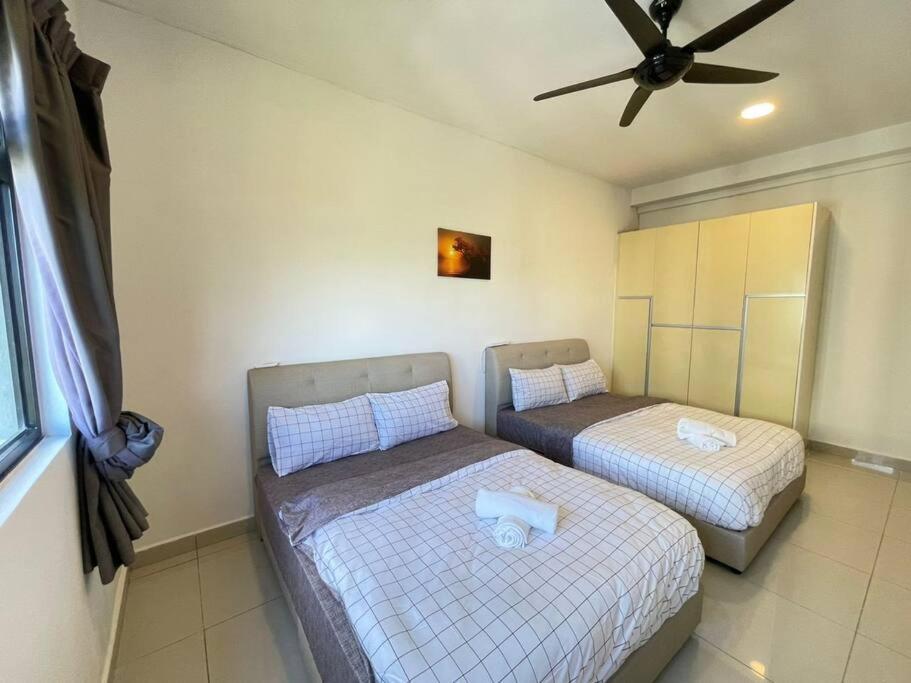 נוסג'יה Meridin Medini By Wp Homestay מראה חיצוני תמונה