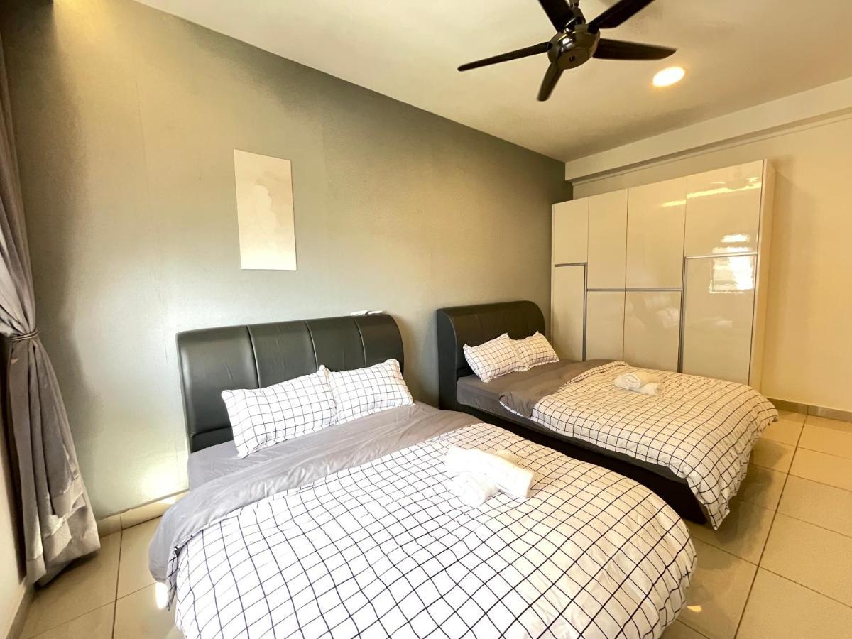 נוסג'יה Meridin Medini By Wp Homestay מראה חיצוני תמונה