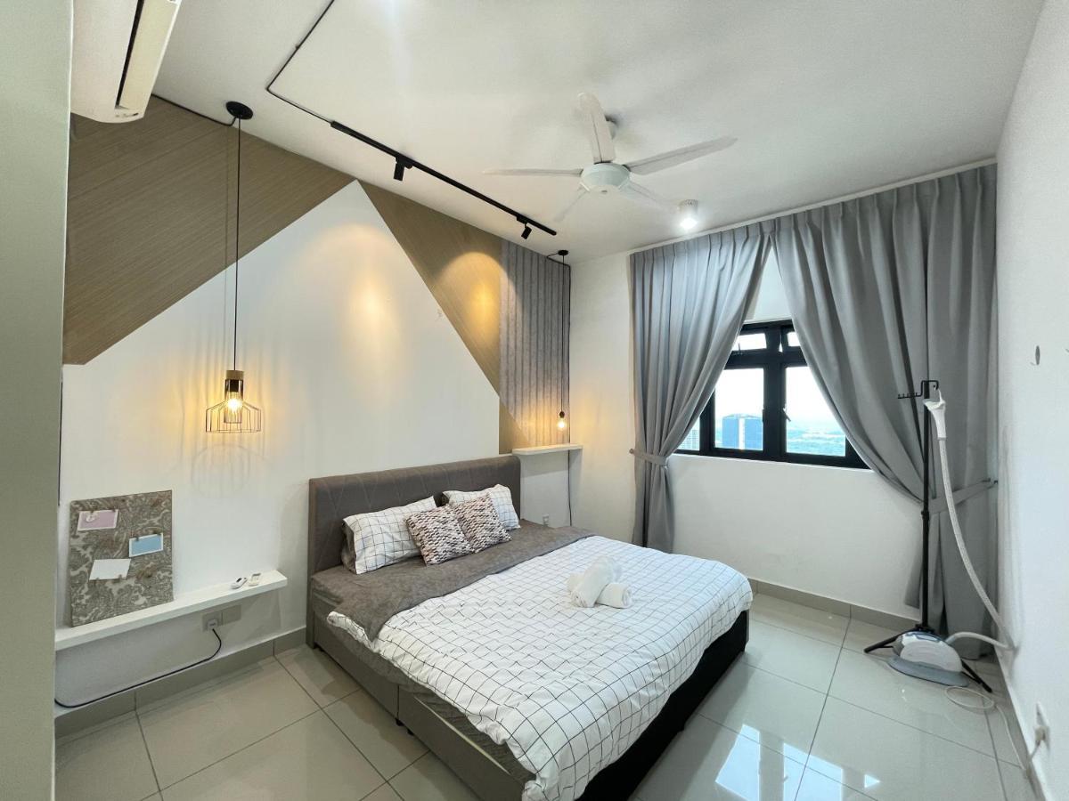 נוסג'יה Meridin Medini By Wp Homestay מראה חיצוני תמונה