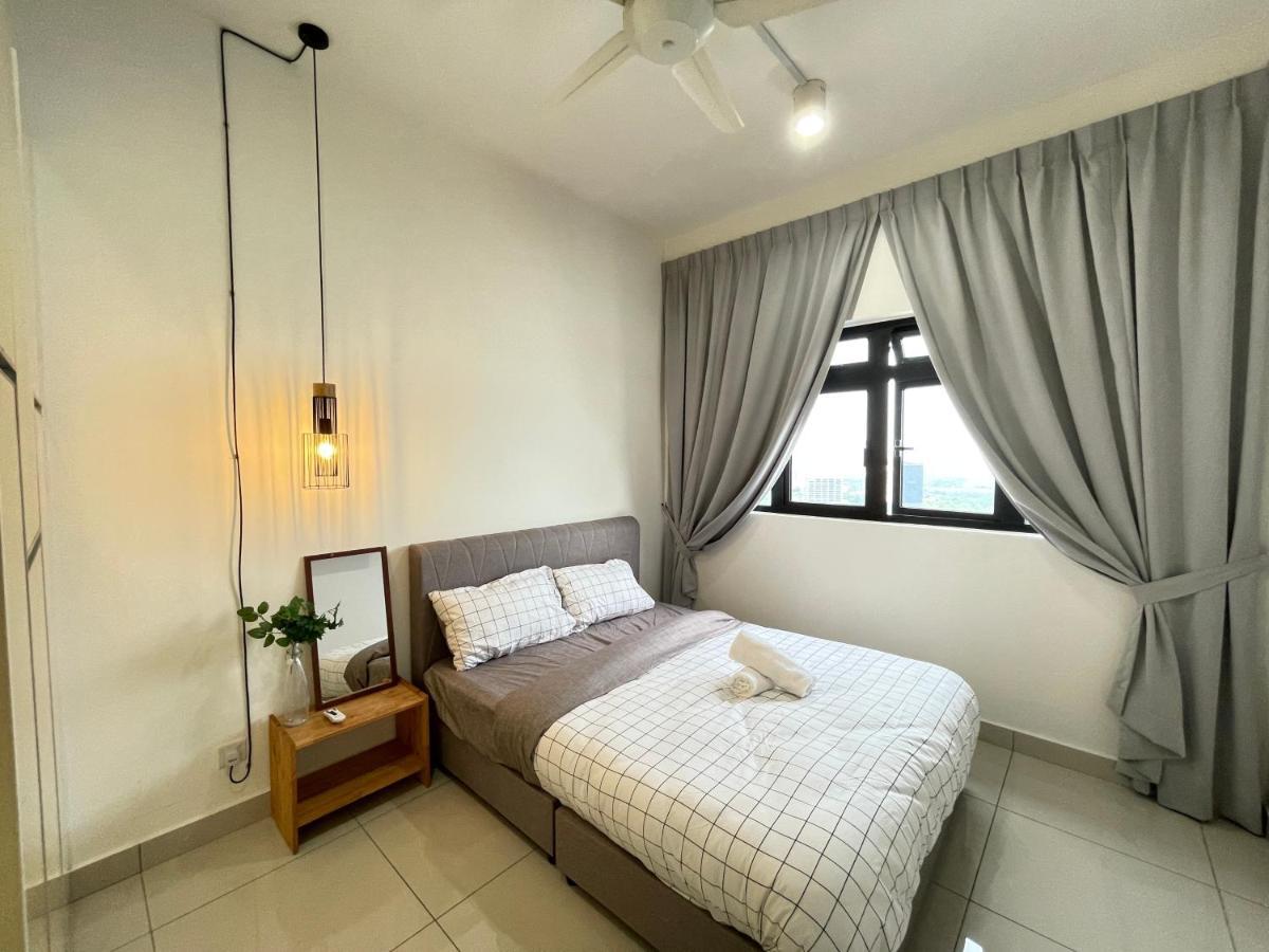 נוסג'יה Meridin Medini By Wp Homestay מראה חיצוני תמונה