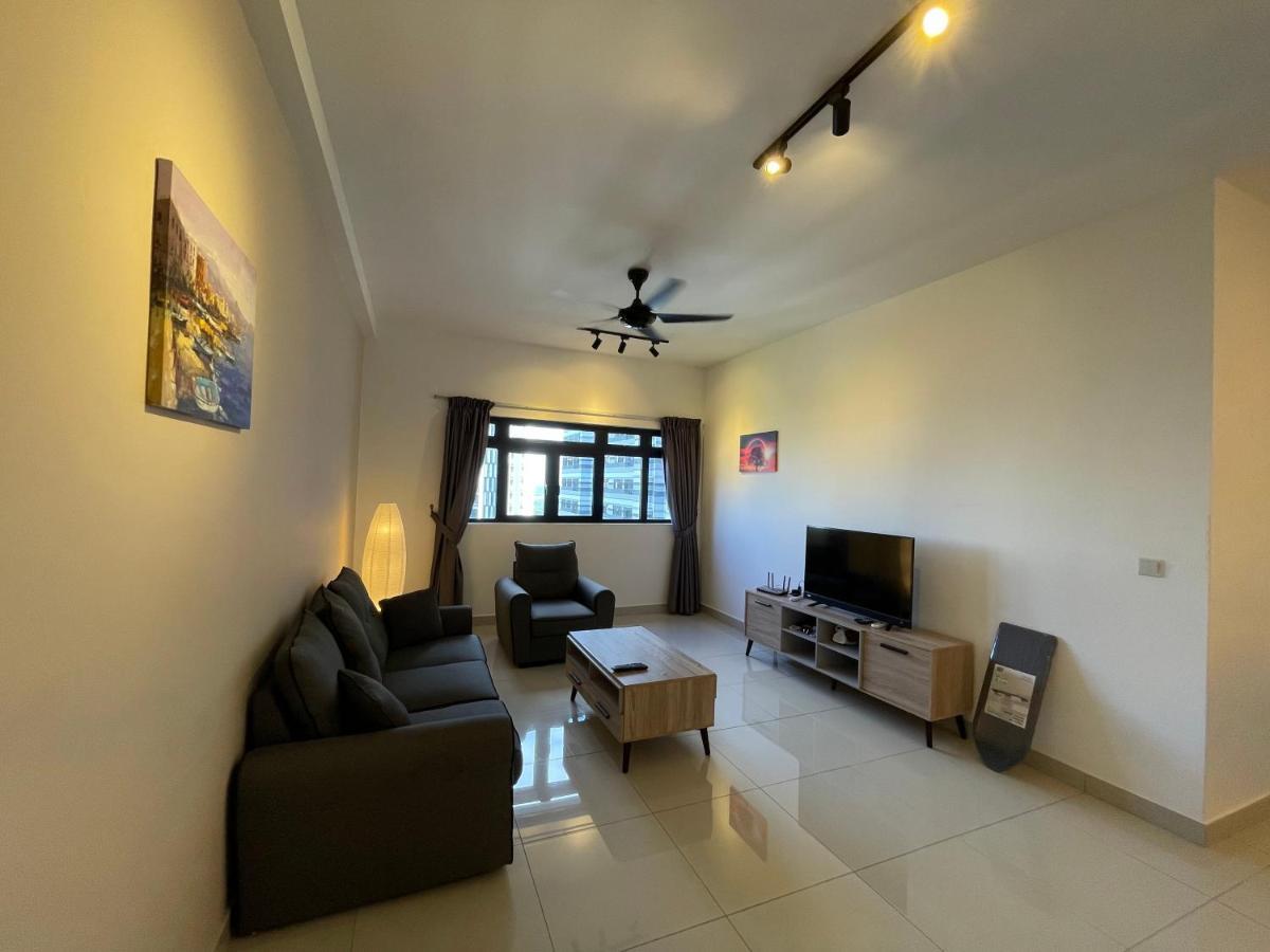 נוסג'יה Meridin Medini By Wp Homestay מראה חיצוני תמונה